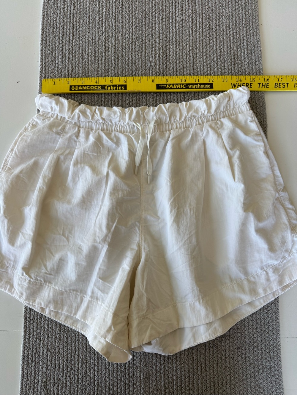 All in Motion Ivory Cream Nylon Drawstring Shorts Size Medium - Picture 6 of 8
